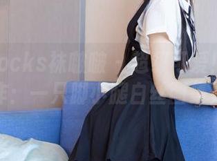 BoBoSocks袜啵啵 – 超级可爱！小甜豆的新作：一只脚小腿白丝图集更新中