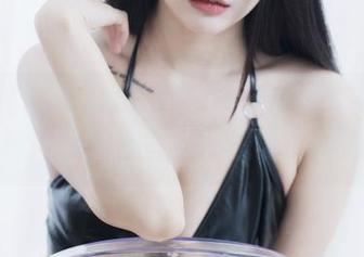 Bomi(普美)泳衣图集：分分钟变身海边女神，分享那些不可思议的瞬间！