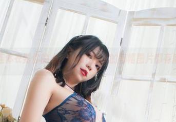从连体衣到你的心，Leah梓未的每幅图片都有魔力
