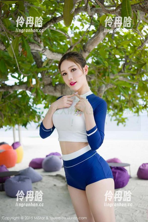 MiStar魅妍社-芝芝Booty MiStar魅妍社 - 原图瞬间:芝芝Booty眼镜,清晰得让人怀疑人生,腿怎么来的!