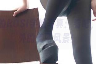 网盘中的ROSI学姐写真：看吧，书本之外的美丽风景！