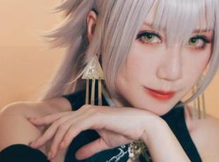 Sameki的修女写真：隐秘与光明擦出的火花
