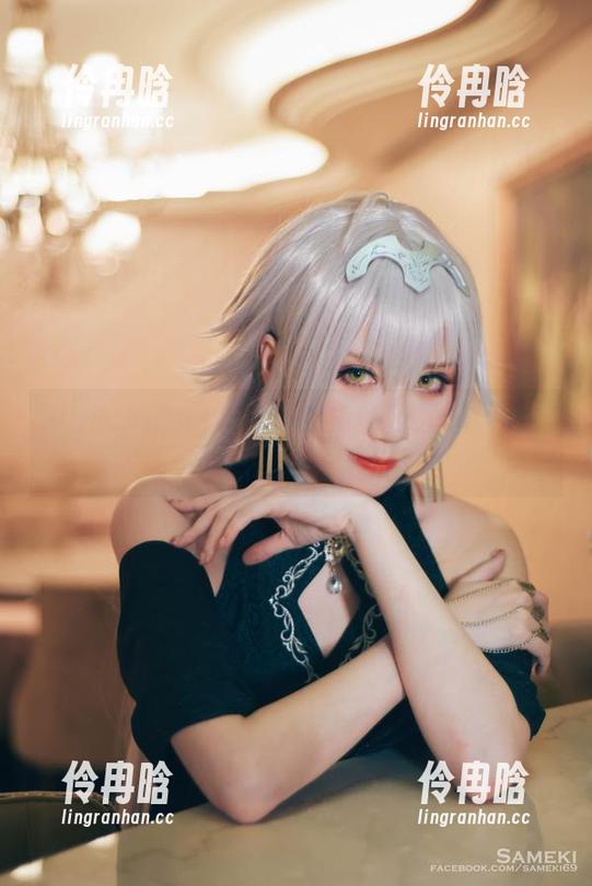 Sameki的修女写真：隐秘与光明擦出的火花