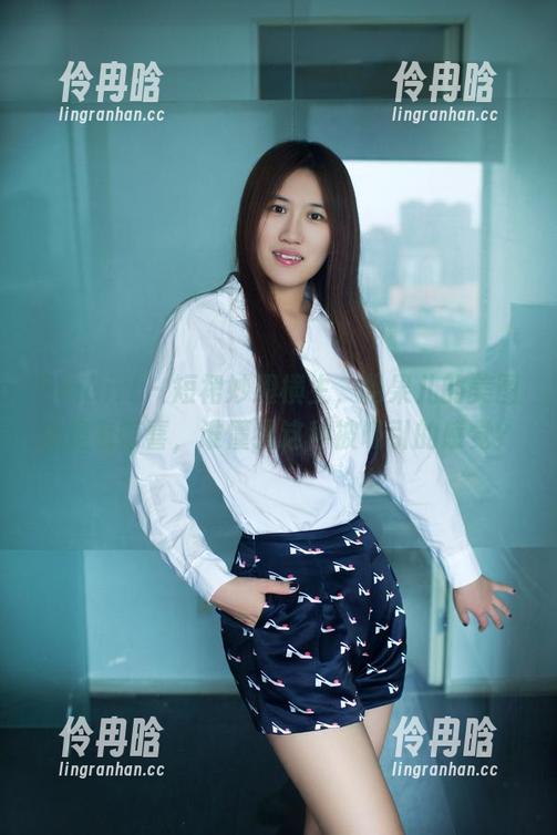 TuiGirl - 短裙妙趣横生，松果儿的美图总是有惊喜，谁懂我这种被吸引的感觉？