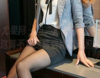 UGirls尤果网 – 当“周心情”遇上双人写真，这算不算是情侣照的升级版？！