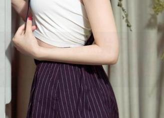 UGirls尤果网 – 一张照片万种风情，张雪馨的秘书与无圣光的浪漫