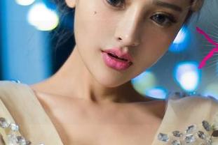 UGirls尤果网 – 浴缸狂热者们看过来！才可儿的免费资源给你带来浴缸新体验，别问我是什么，来就对了！