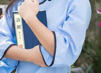 UGirls尤果网 – 你见过谭晓彤穿白衬衫的样子吗？这些照片，完全免费！