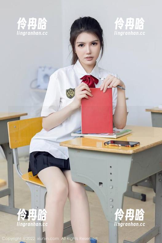 Xiuren秀人网 - 无圣光下的媃柔rourou：睡衣生活的各种可能，图片不虚