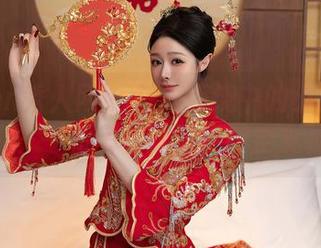 Xiuren秀人网 – 灰丝环绕中的小夕Kitty——私房写真里的调皮女神