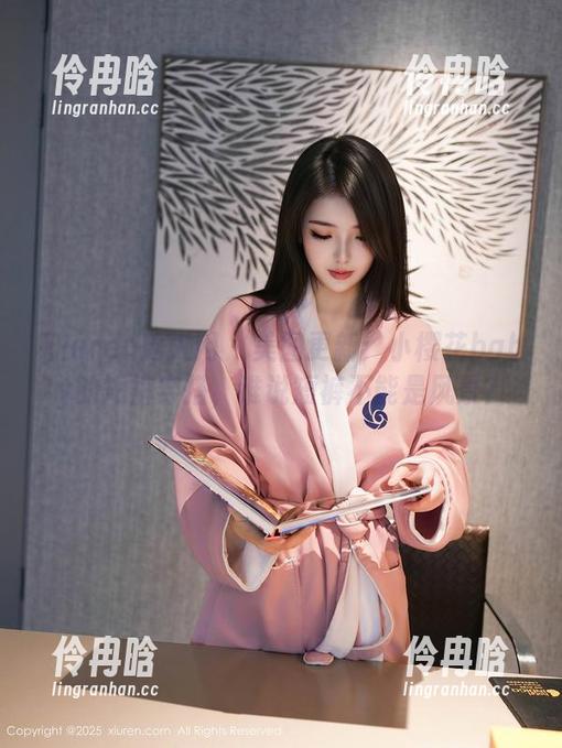 Xiuren秀人网-小樱花baby Xiuren秀人网 - 美图更新:小樱花baby的短裤穿搭,谁说短裤不能是风景?