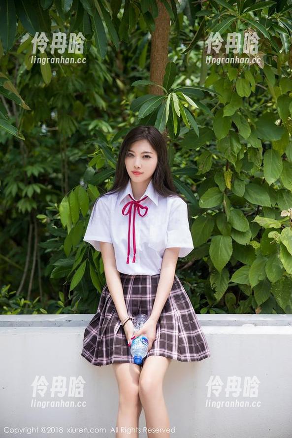 Xiuren秀人网-绯月樱-Cherry Xiuren秀人网 - 让绯月樱-Cherry的性感黑丝美腿原图点燃你的眼球,资源免费带走!