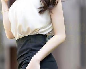 Xiuren秀人网 – 金妍兮Saki的连体衣：美到让墙壁都想参加这场写真派对！