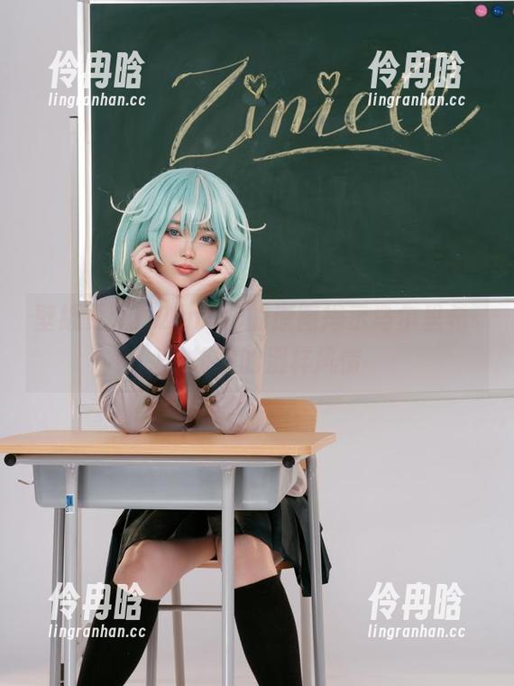 ZinieQ 壁纸更新!ZinieQ的原图揭示乌尔里希·冯·胡滕的别样风情