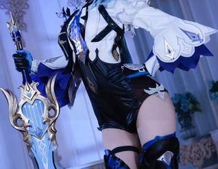 aqua水淼再次来袭！空花图集更新，快来感受她的花香四溢？