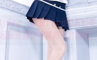 beautyleg – 跟随Yoyo的灰丝写真，一起探索那些细腻而不言的美。