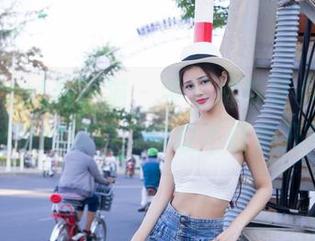 partycat轰趴猫 – 牛仔裤与艾小青：图包里的探险，你敢不敢点开？