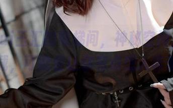 yuuhui玉汇的电梯间，神秘空间，高清下载，可能会让你有点想入非非哦