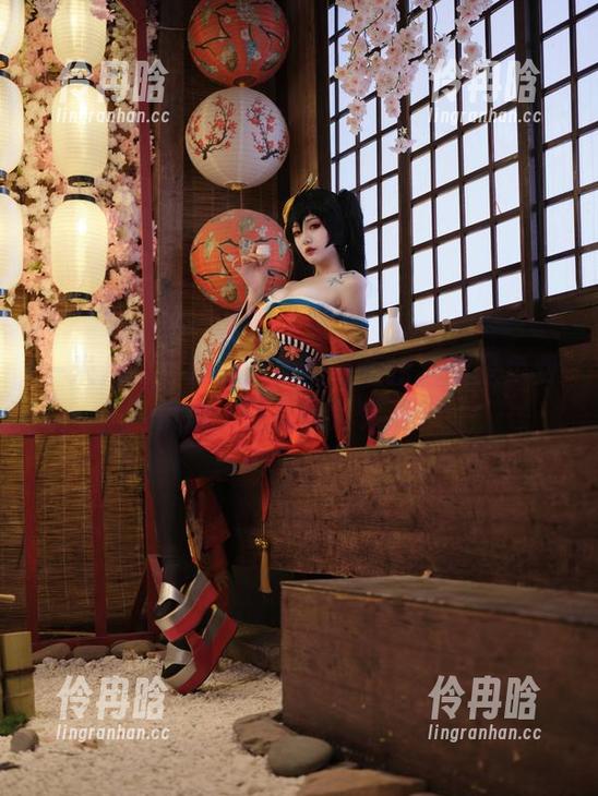 一米八的大梨子 一米八的大梨子:从浴缸里捞出的是免费资源,还是无尽灵感?
