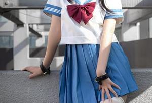 一条短裙引发的写真灵感：不呆猫轻松将我诱入幻想的漩涡！