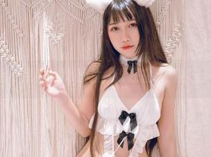 在线目睹不呆猫的JK图片，谁还在乎别的无聊内容？