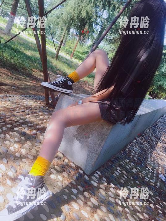 丝月神 微密圈 - 一组让你心跳加速的绒面高跟网袜:丝月神图集下载,风险自负哦!