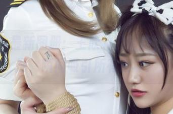 丽柜 – 最新图册：王欣竹的红裙，轻轻一摆，瞬间吸引所有眼球！