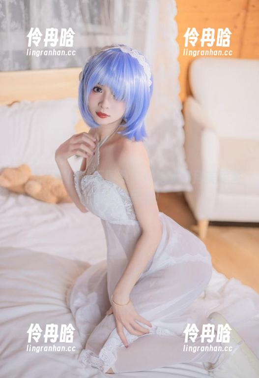 九九八吖 九九八吖的钻石图集:看她如何用美貌替代人生困惑!