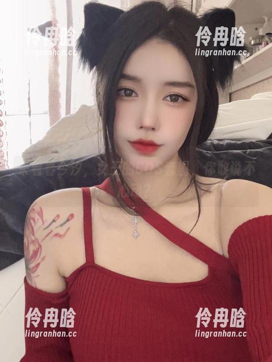 今汐 来看看今汐,女王的COS套图,你敢说不心动?
