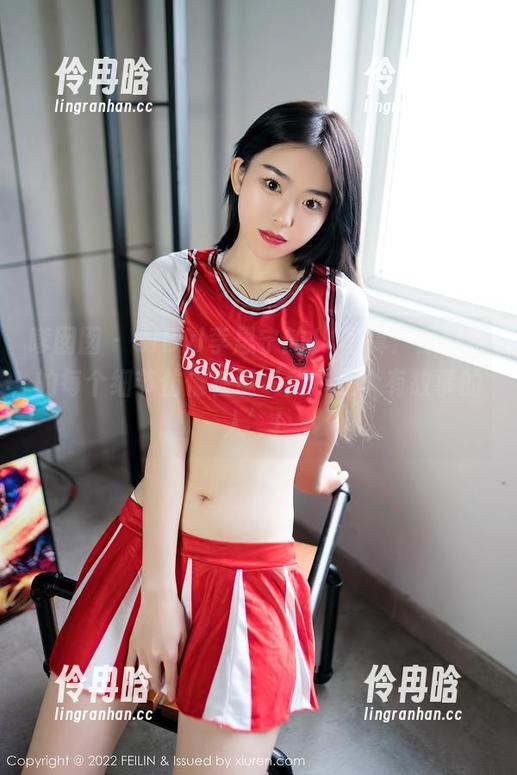 嗲囡囡-SiByl李思宁 嗲囡囡 - SiByl李思宁的JK写真:原图中的每个细节仿佛在说‘我本是个有故事的人’!