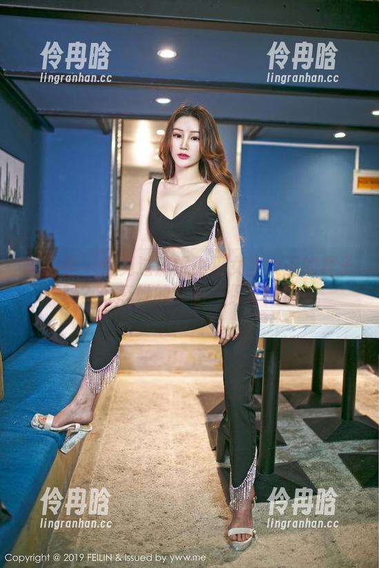 嗲囡囡 - 你见过流氓小巫女当女王的样子吗？分享她的套图，保证惊艳！