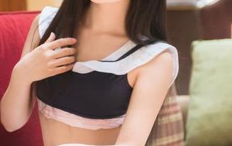 头条女神 – 无圣光下的钟晴水手服：竟然能拍出这种美图，太不可思议！