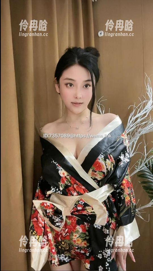 微密圈 - 奶雯的极度红色诱惑全套，警告：容易上瘾！