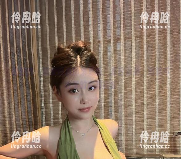 奶雯 微密圈 - 奶雯短裤图集更新:夏日清晨,短裤与咖啡的完美邂逅