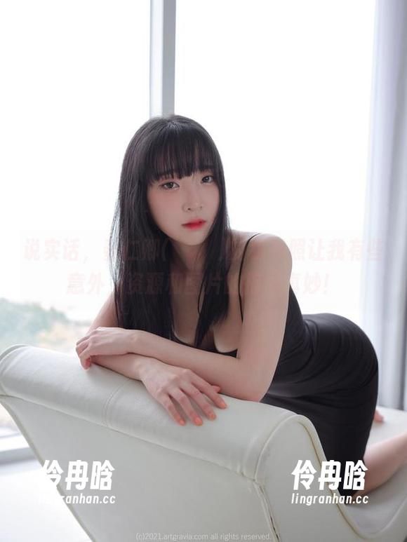 说实话，姜仁卿(강인경)的秘书照让我有些意外，资源和图片的搭配真妙！