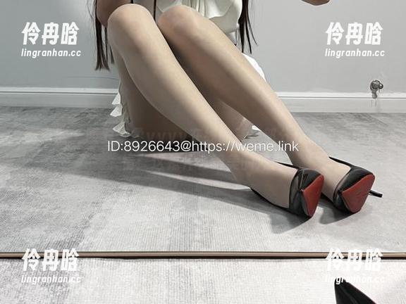 婉柔yyyy 微密圈 - 面对婉柔yyyy在线的第一部分作品,我的心情:这是什么绝美的冲击