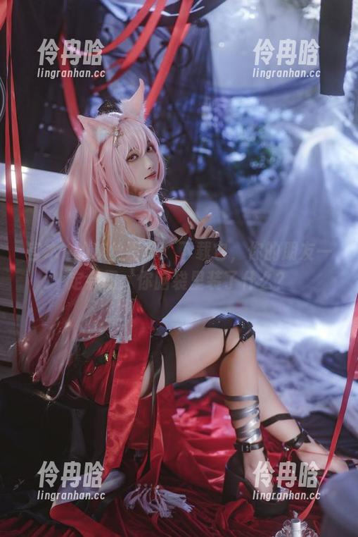 宫本桜的灰丝写真，下载它，你的朋友一定会问：你脑袋里装了什么？