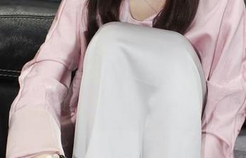 小众视觉 – 小苏菲大揭秘：吊带图集中的那些‘定制’瞬间，让你忍不住想按暂停！
