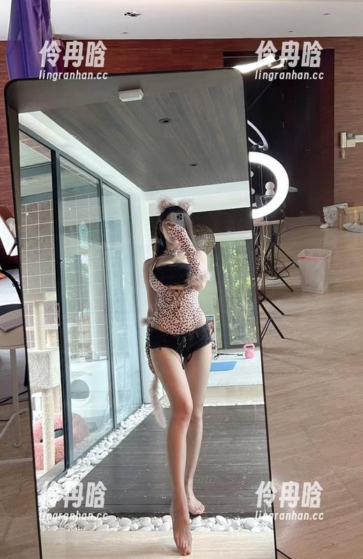 小玉吃果冻 微密圈 - 巨无霸和清纯脸蛋的图包分享,小玉吃果冻的独特视角真是让人意外!