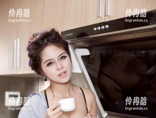 尤物馆 - 韩冰冰儿美足新照：你绝对想不到腿也能这么任性！