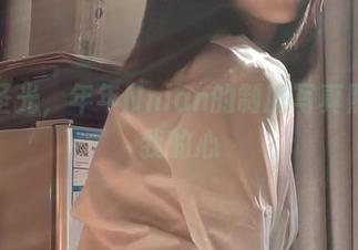 不需圣光，年年Nnian的制服写真照亮了我的心