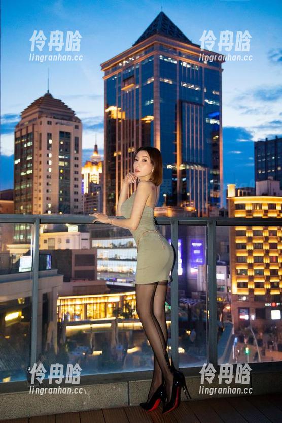 果儿Victoria 微密圈 - 连体装加持,果儿Victoria的写真将你的眼球牢牢抓住,照片里出来的你想不到!