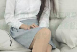 梦丝女神 – 更新！雪馨的JK室内写真集，真心觉得那件衣服和沙发有点看起来不太搭嘛哈哈！