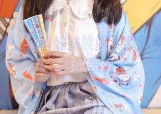 森萝财团：黑丝妹妹唤醒了我对手机的依赖，真的没救了