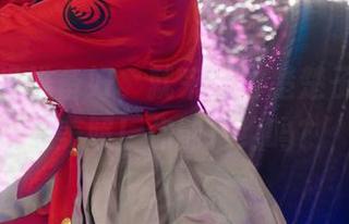 原图都没准备好，就来探讨楚楚子w的校服美照！你能拒绝吗？