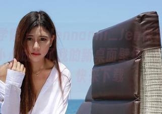 模范学院 – “Jennanni_Jen裸足美图：不小心成为了我的新桌面壁纸！”原图在此，快来下载