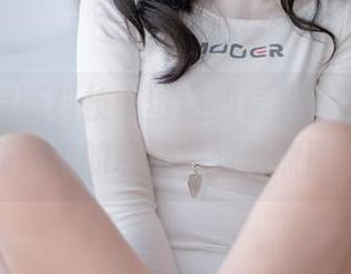 跟着海克斯科技小蛋糕的镜头，探索圣路易斯旗袍的私房美丽与原图魔法