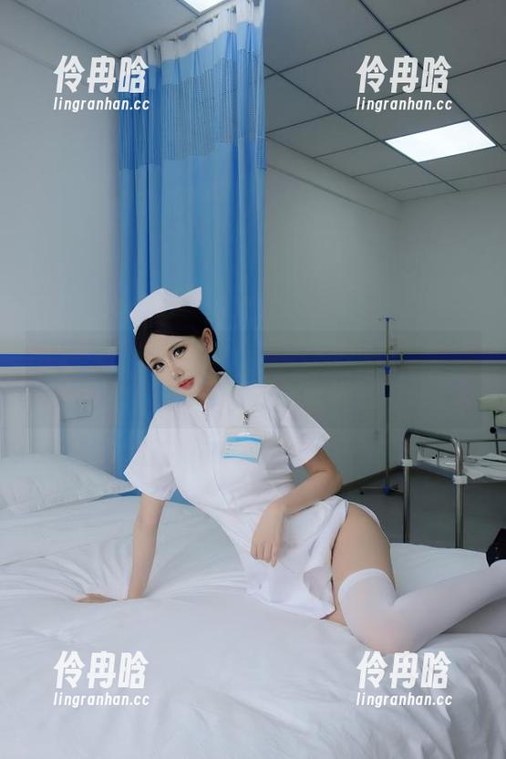 炸蛋Boom 在线欣赏:炸蛋Boom与皮衣的奇妙组合,图片让人不愿眨眼!