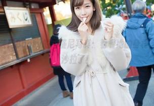 爱蜜社 – 芝芝Booty的比基尼写真：看看她的身材，我又想吃沙拉了！