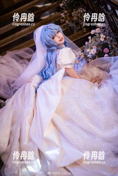 特软儿Sona 套图完全不按常理出牌,特软儿Sona的连衣裙真有点意思